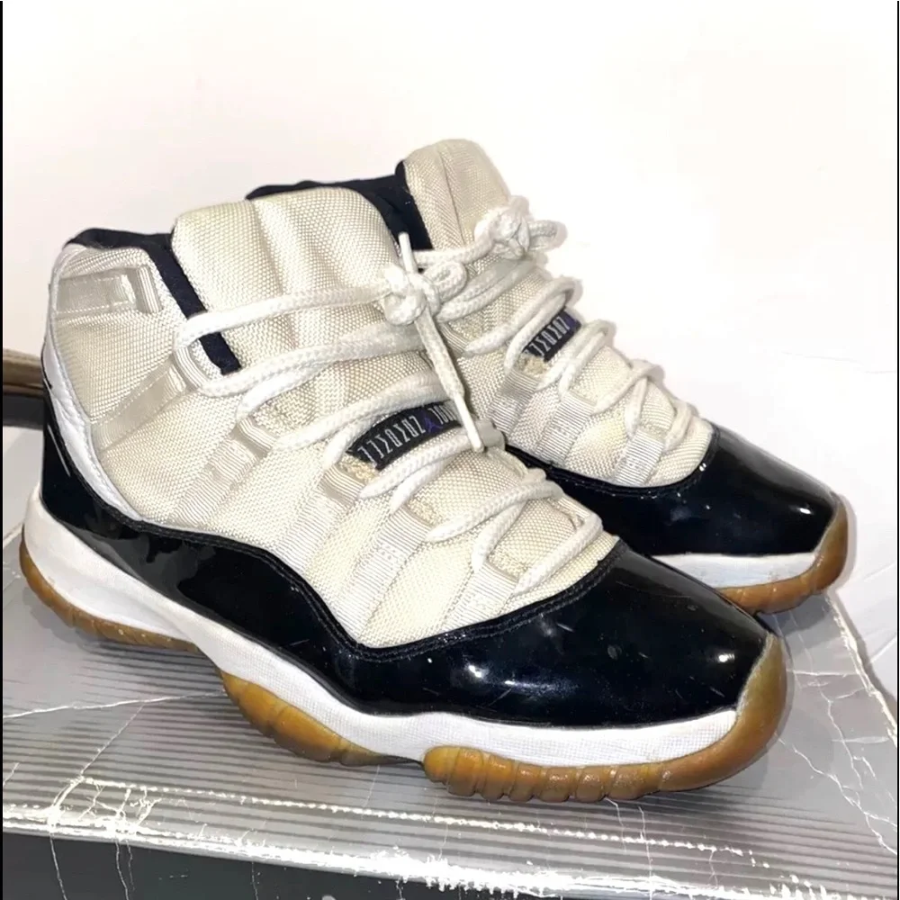 Authentic Jordan 11 Retro Concord 2000 Size 9.5 - Picture 1 of 8